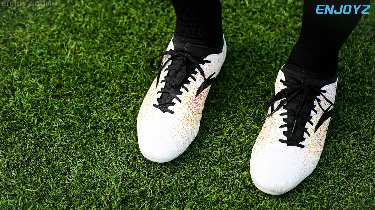 安踏雄狮2代足球鞋实战表现如何?