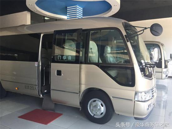 丰田柯斯达12座限量版考斯特豪华商务车