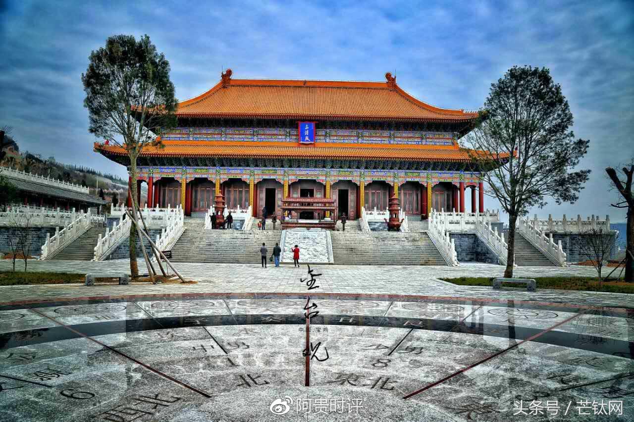 道教胜地宝鸡金台观，此处离天只有五尺半！