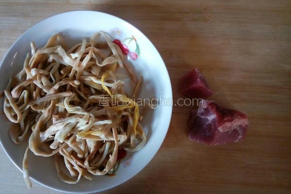 黃花菜炒肉,黃花菜炒肉的做法