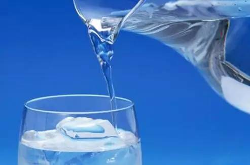 蒸馏水能喝吗,蒸馏水能喝吗?喝了对人体有害吗?