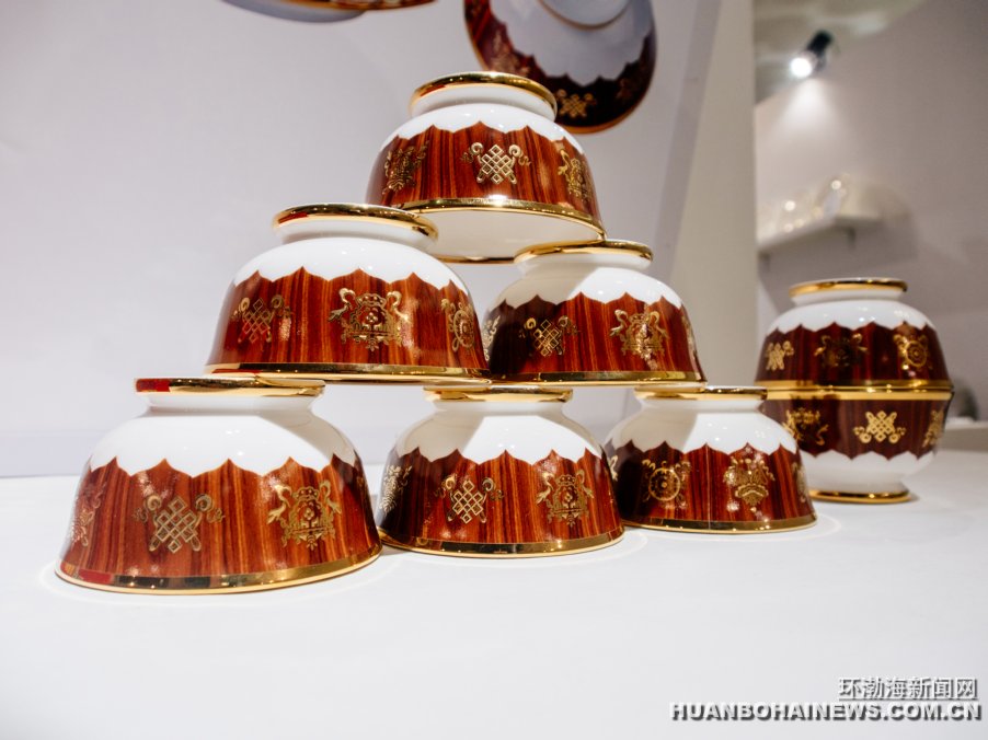 高清:全国各地陶瓷精品在唐山陶博会上各领风骚