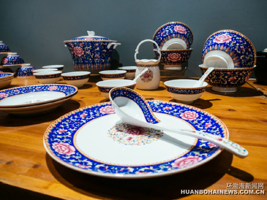 高清:全国各地陶瓷精品在唐山陶博会上各领风骚