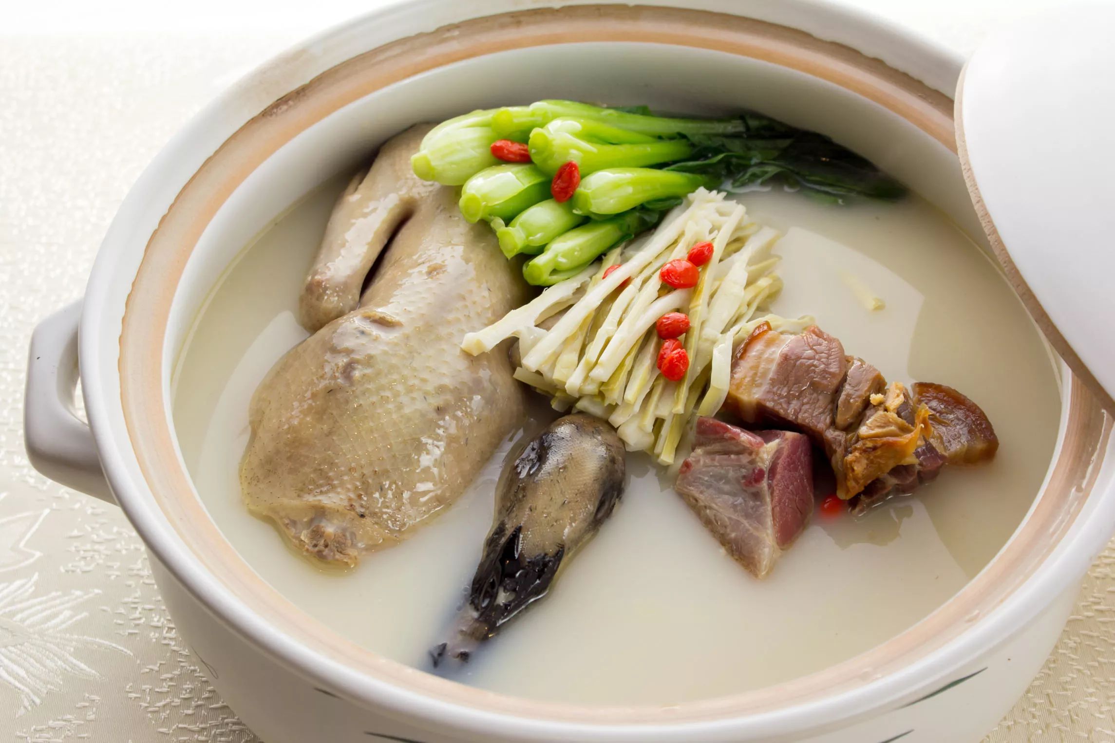 中医推荐6碗秋季"滋补汤"