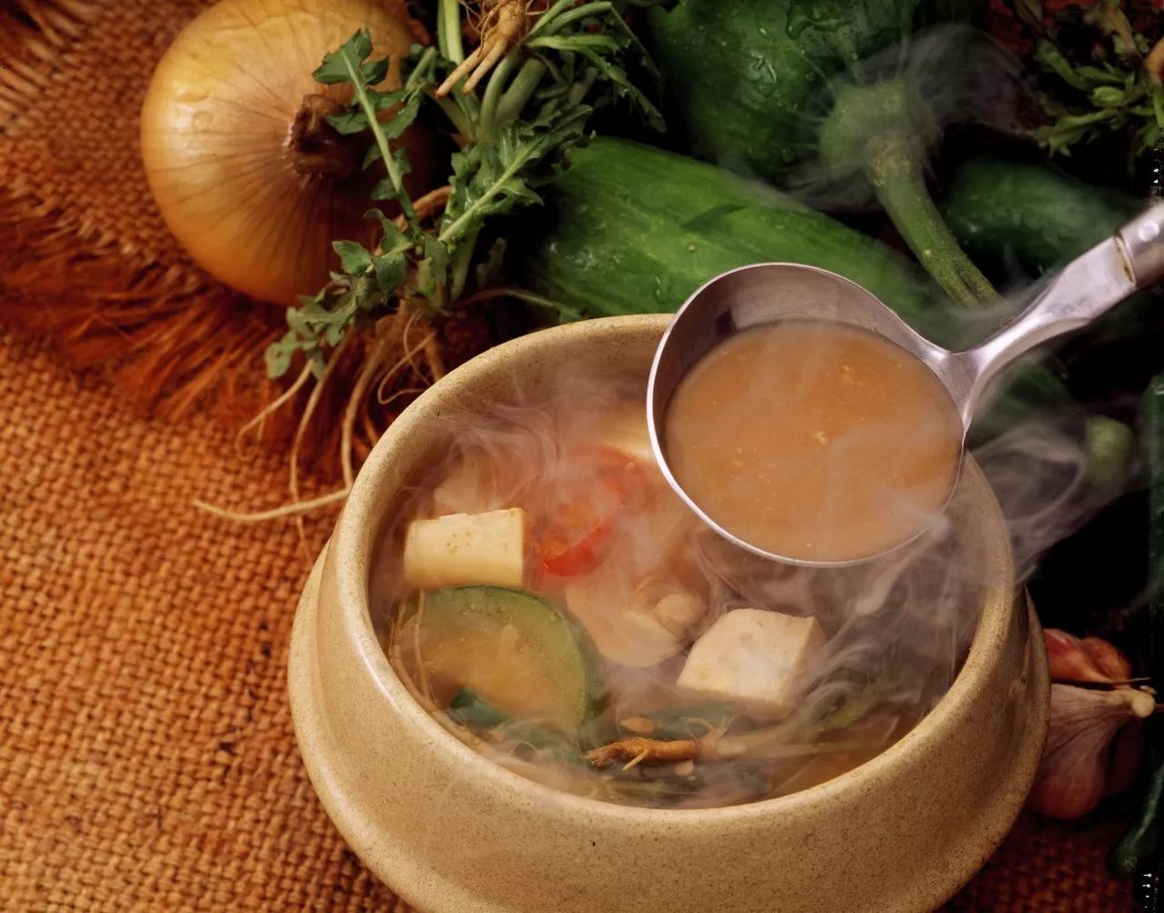 美容养颜食谱(女人美容养颜汤)-生活-动动脑