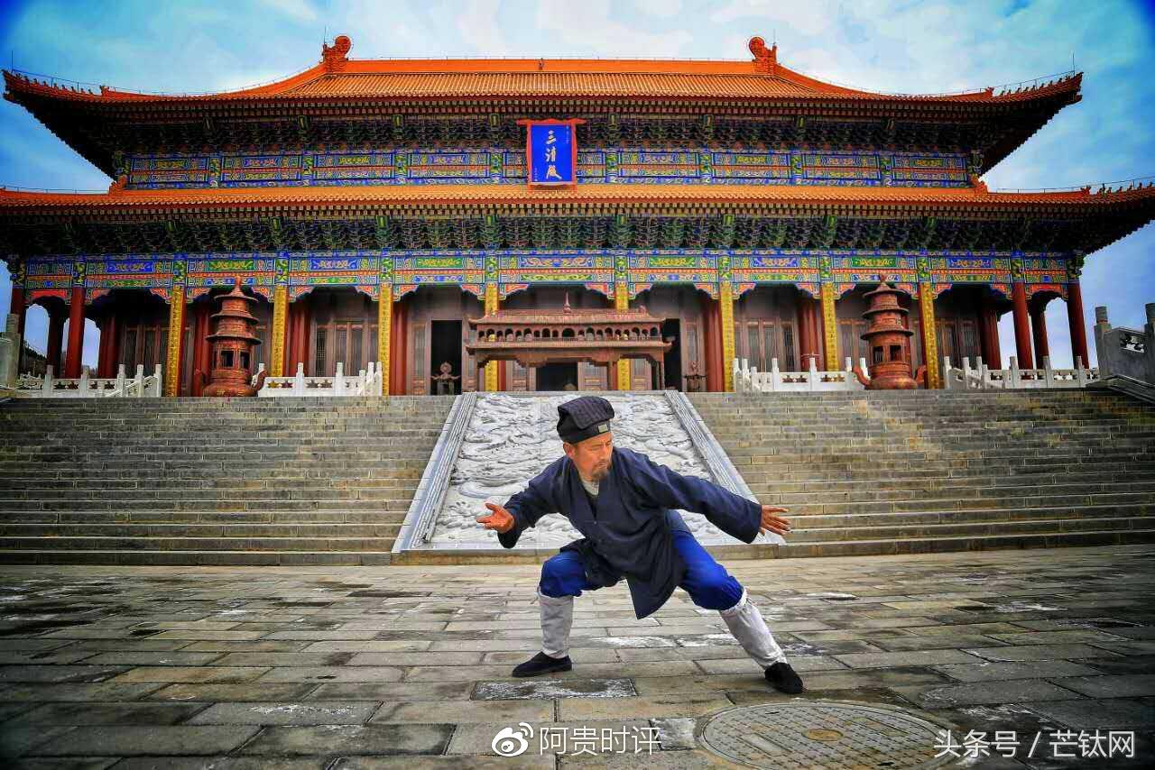 道教胜地宝鸡金台观，此处离天只有五尺半！