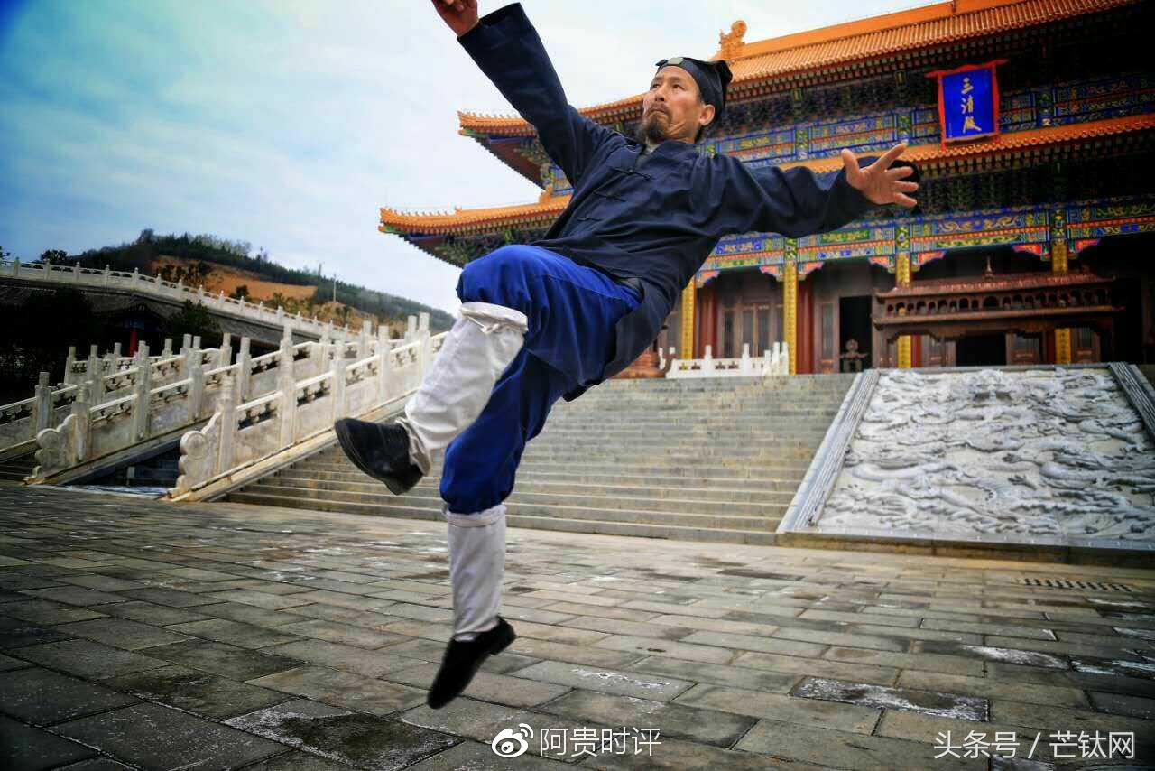 道教胜地宝鸡金台观，此处离天只有五尺半！