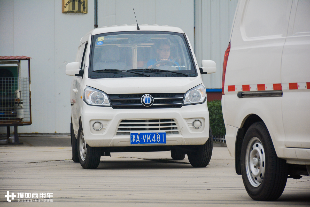 拉貨的麵包車也流行純電動了?恆天純電動麵包物流車深度體驗評測