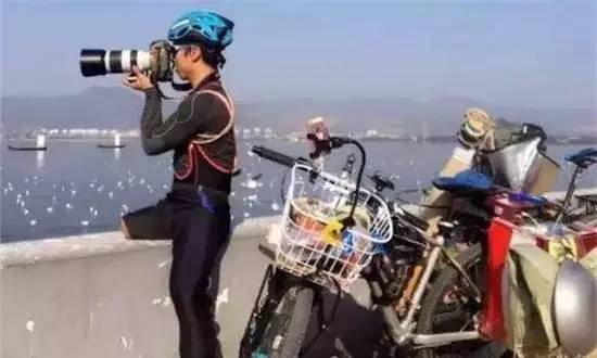 他单手单脚，20天完成了2200公里的川藏线骑行之旅！