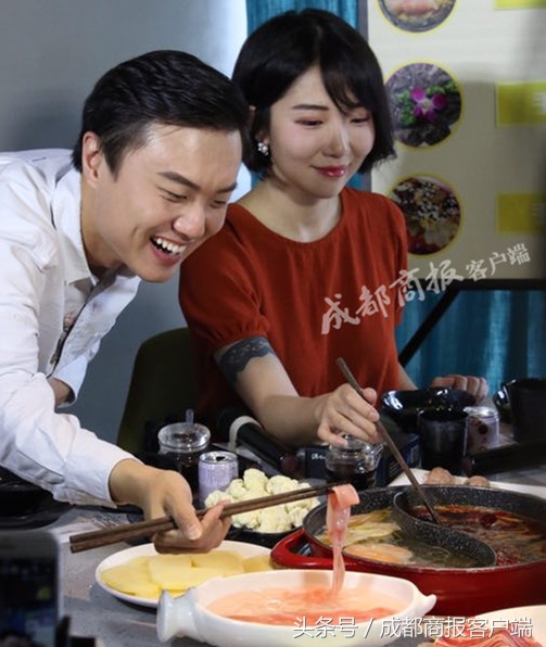 早点新闻｜四川男子挟持儿女驾车跳江自杀，因复婚被拒/眉山女子被骗600万，58名嫌犯押解回蓉