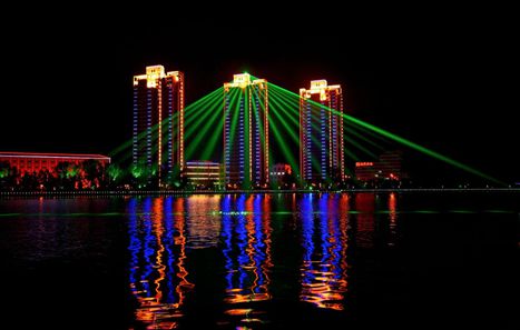 让马丁张雪峰互怼去吧，我们去齐齐哈尔大学看看