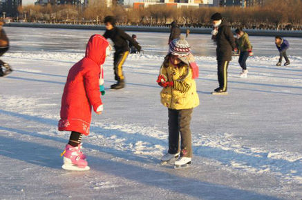 让马丁张雪峰互怼去吧，我们去齐齐哈尔大学看看