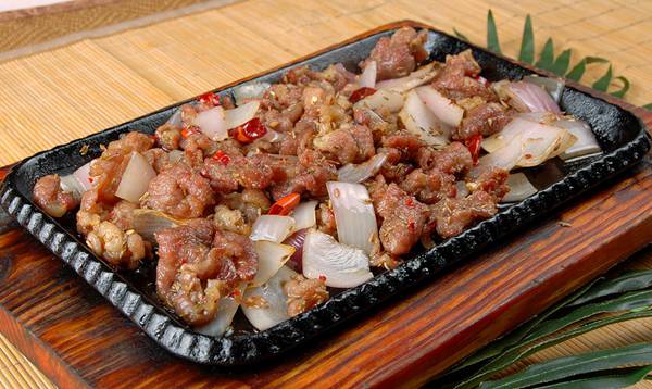 皮牙子是什么(新疆人无论吃什么几乎都离不开这一种食材)