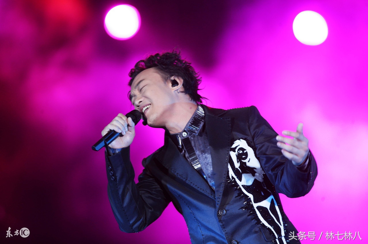 床头床尾是陈奕迅唱给老婆徐濠萦的,babysong是陈奕迅唱给女儿陈康堤