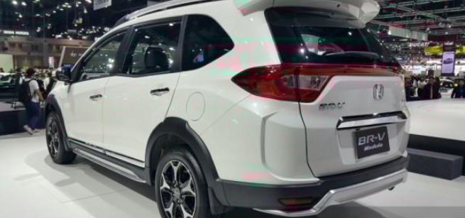 本田全新中大型越野,只卖18万却有7个座:本田brv太美