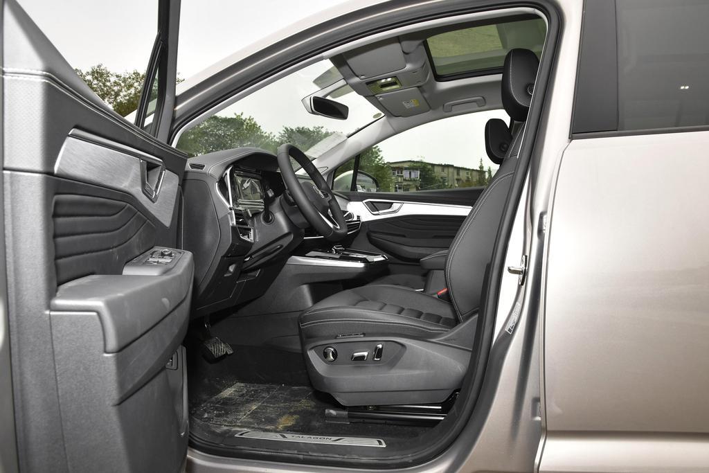 榆林一汽大众恒丰4S店揽镜贷款购车0利息