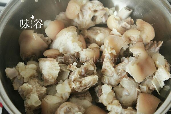 猪蹄怎么做都好吃，但这4种做法最经典，肥而不腻入口即化！