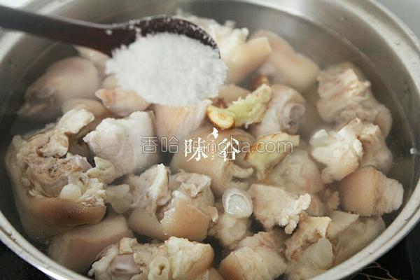 猪蹄怎么做都好吃，但这4种做法最经典，肥而不腻入口即化！
