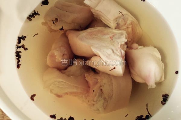 猪蹄怎么做都好吃，但这4种做法最经典，肥而不腻入口即化！