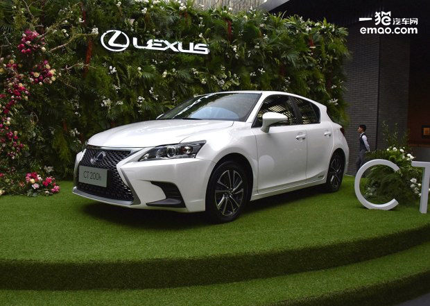 售价22.9万元起 雷克萨斯新款CT200h上市