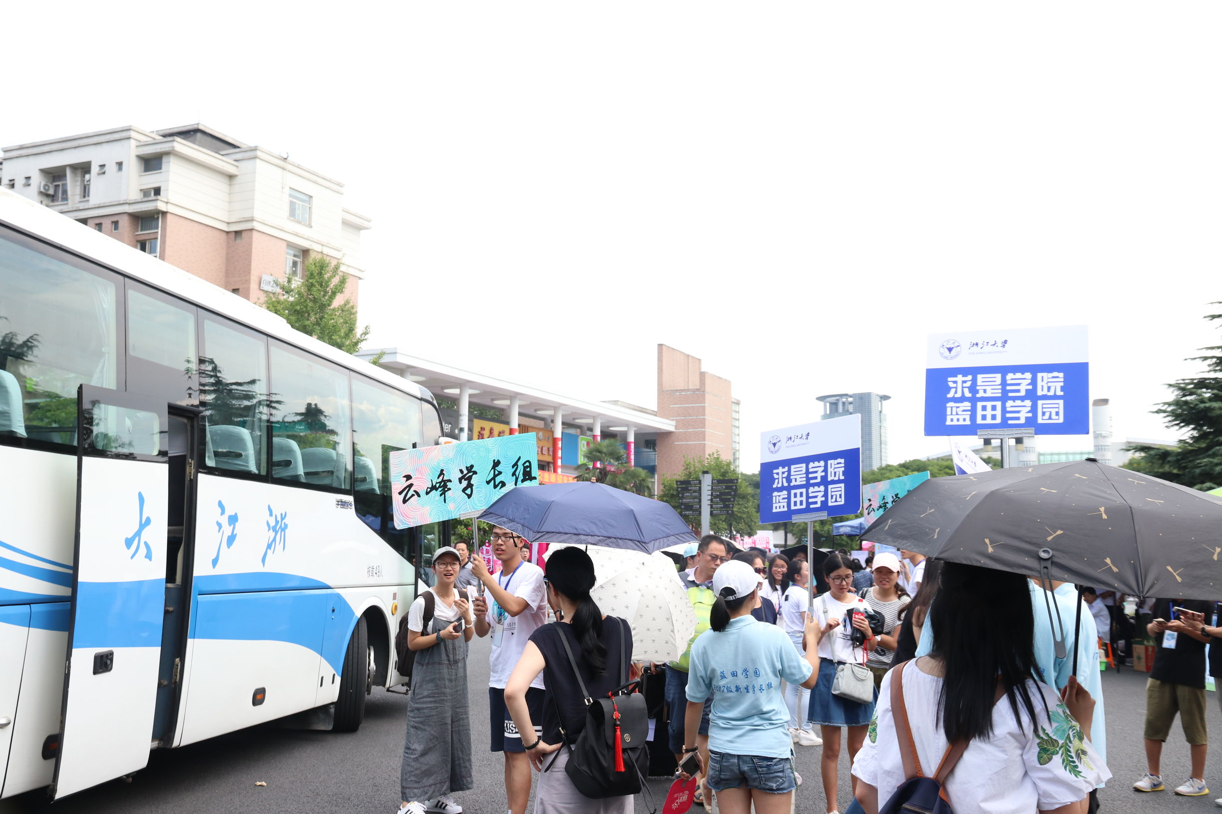 13岁“最小”大学生浙大报到！天才少女即将开启学神生涯！