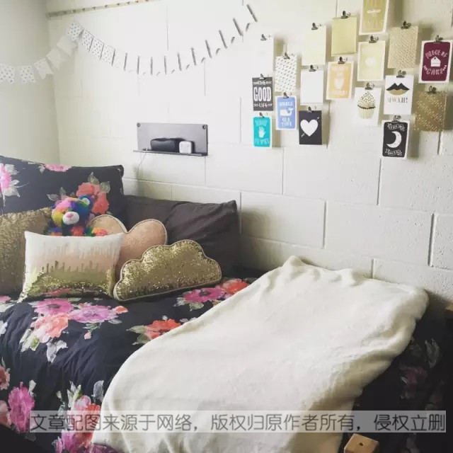 大学生寝室全版本集合，中西宿舍对比，莫名戳中笑点！