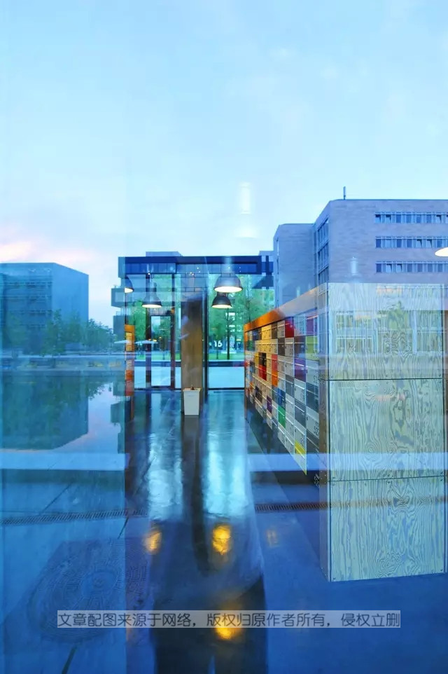 大学生寝室全版本集合，中西宿舍对比，莫名戳中笑点！