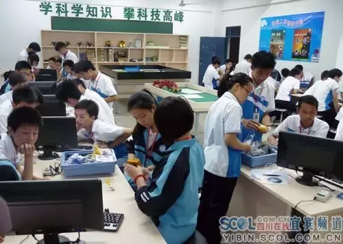 宜宾校服大比拼！同样是青春，为什么“别人家”的这么好看