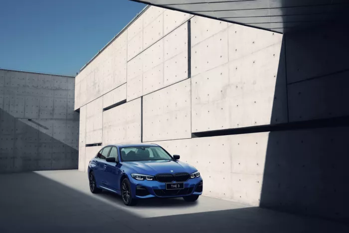  新BMW 3系强势收官2021，“王者”之姿傲视同级市场