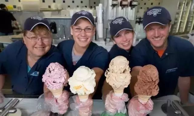 爬树自拍走路，海外名校这些“奇葩”课让孩子疯狂爱学习