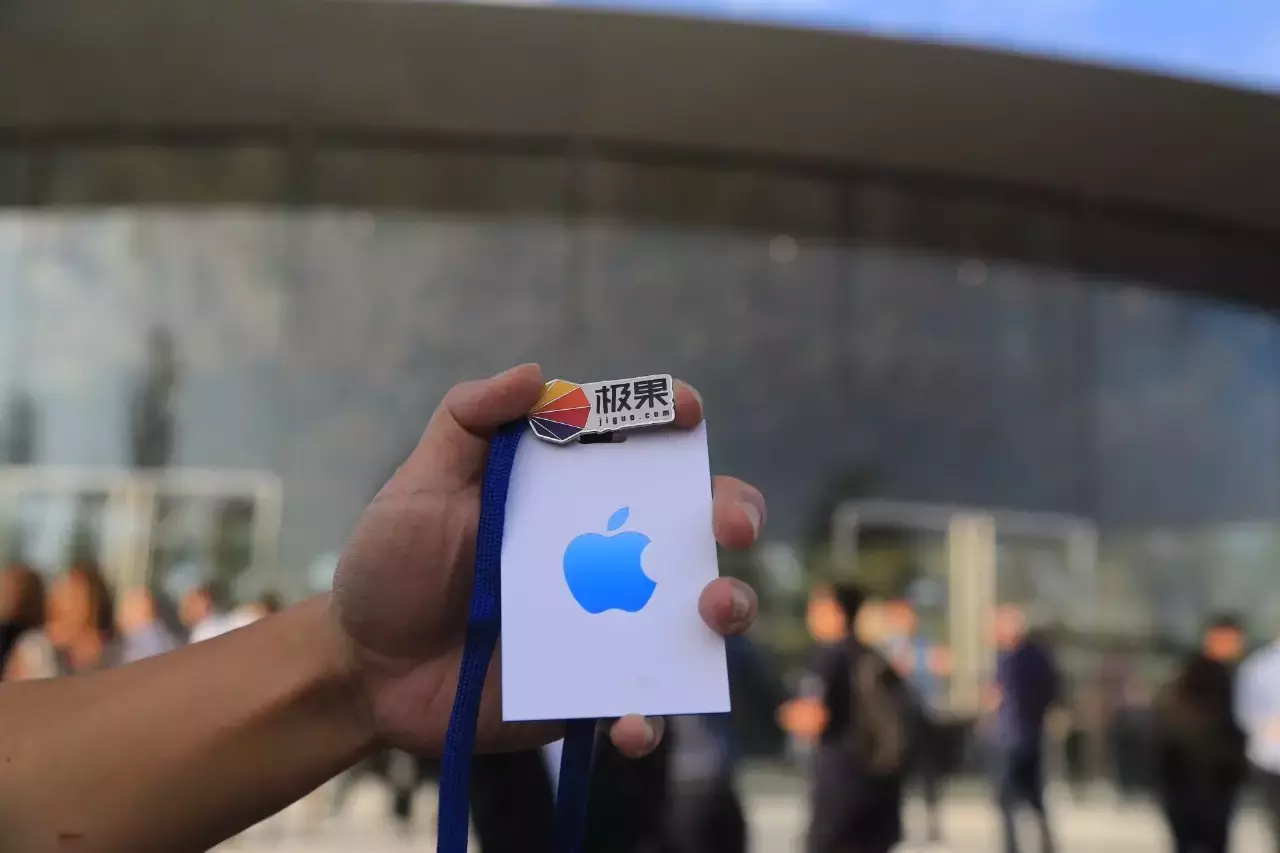 为什么8p玩最强nba卡(iPhoneX很亮眼？但却被这件新品完全碾压，一出现就让人惊艳！)