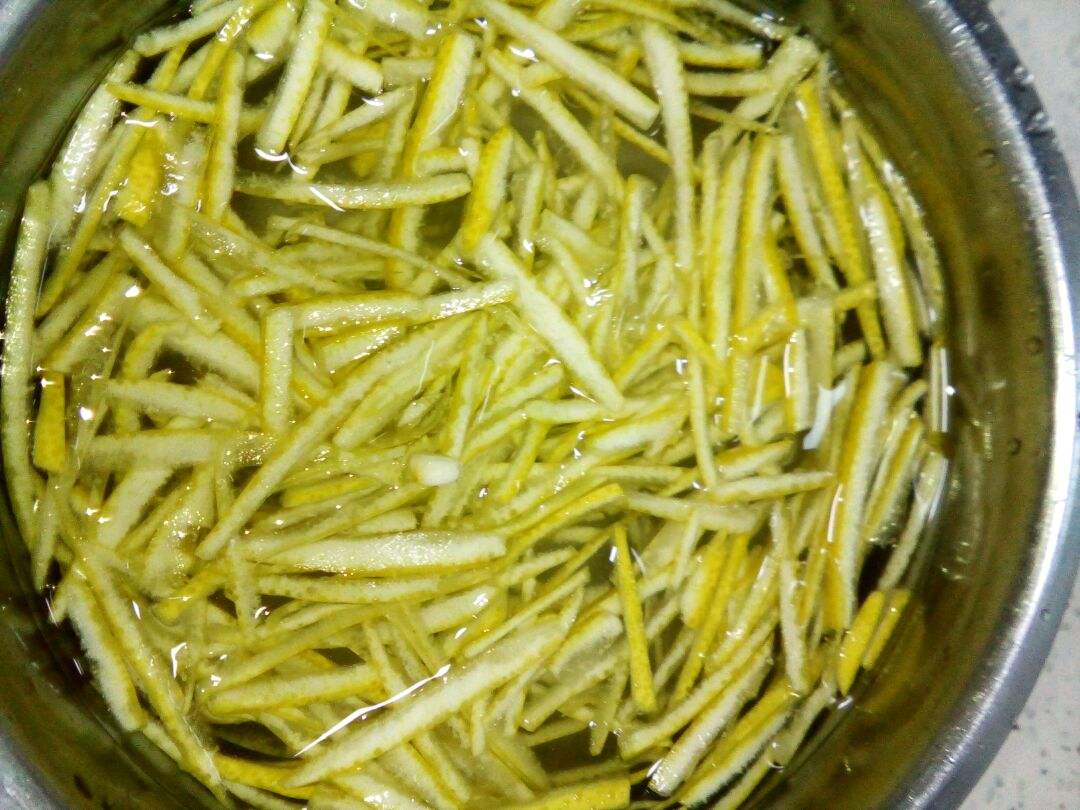 它的果肉是抗癌、抗老化佳品，果皮是清洁、驱虫蚁小能手，它是谁
