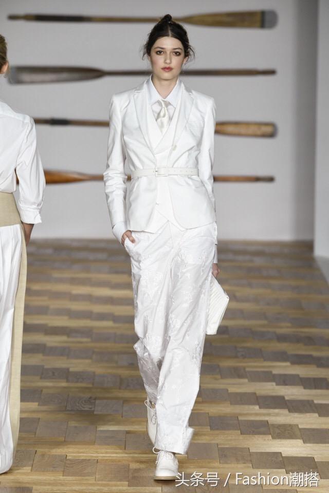 品牌秀｜DAKS 2018年春夏show，温柔与气场同在