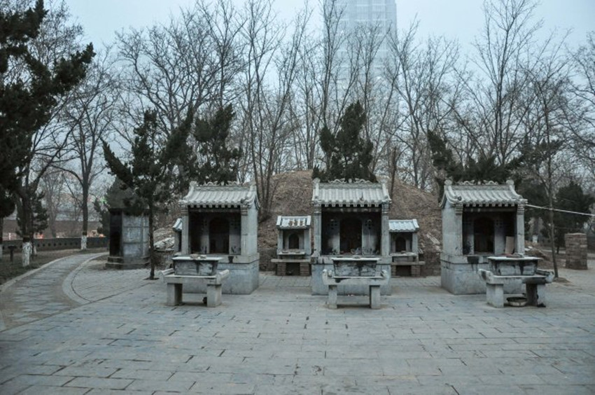 中国最长寿的皇帝是谁，活了103岁，死后其墓地至今都没找到？