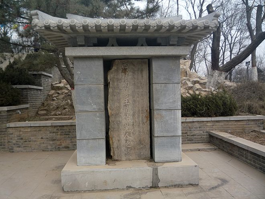 中国最长寿的皇帝是谁，活了103岁，死后其墓地至今都没找到？