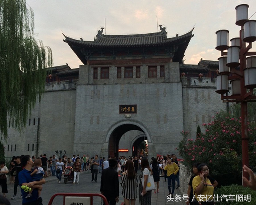 老捷达改灯换新颜，旧车也能再一春