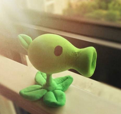 幼儿园手工,彩泥手工制作植物大战僵尸里的豌豆射手