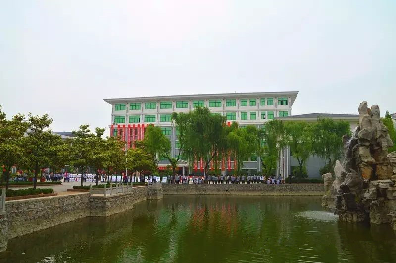 你知道读中专也可以上省内一流大学吗