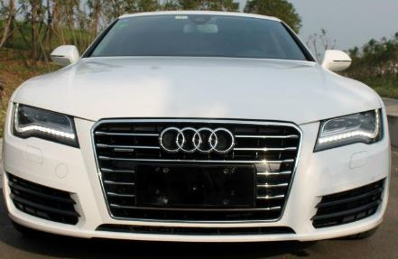 奥迪RS7与奔驰CLS63对比：豪华运动轿车巅峰对决