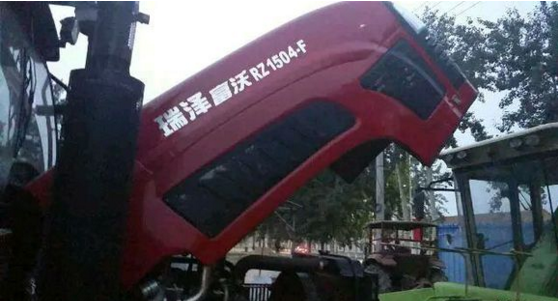 7萬塊錢就能上手一臺1504拖拉機，便宜但問題是你敢買嗎？