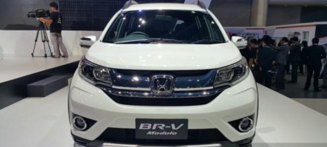 本田全新中大型越野,只卖18万却有7个座:本田brv太美