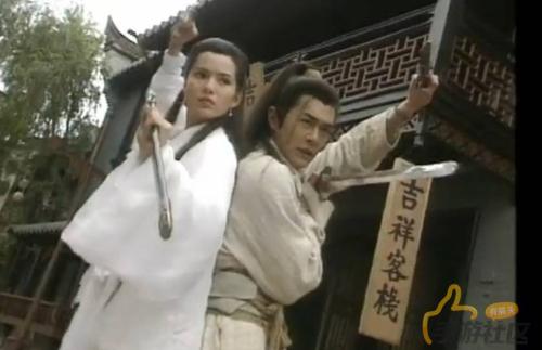剑影翩跹：论武侠世界中飘逸剑法的艺术魅力与实战精髓