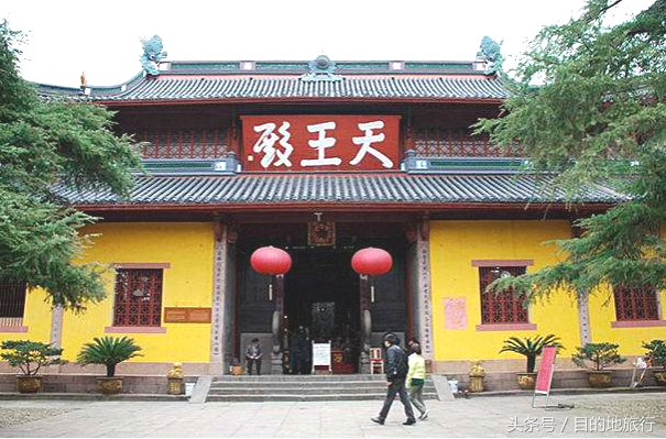 “东南佛国”：天童寺