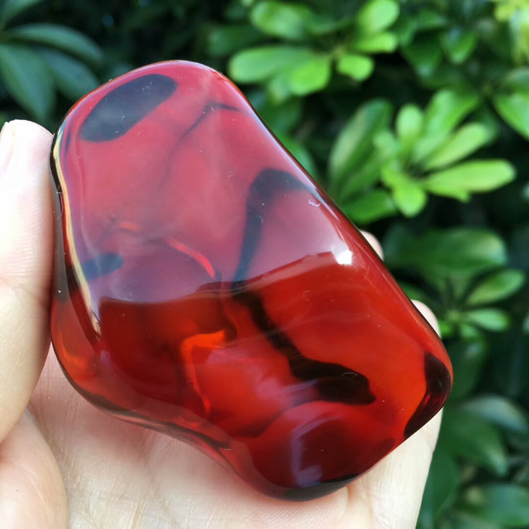 一块血珀的前世今生,三大特征教你轻松辨识血珀真假(男士手串一般几个