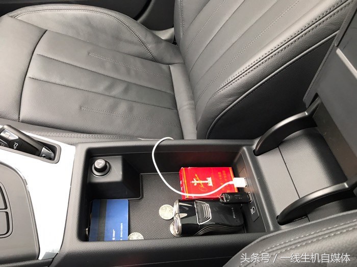 2018款时尚白色奥迪A4L——年轻、运动、有劲、宽敞，我满足了！