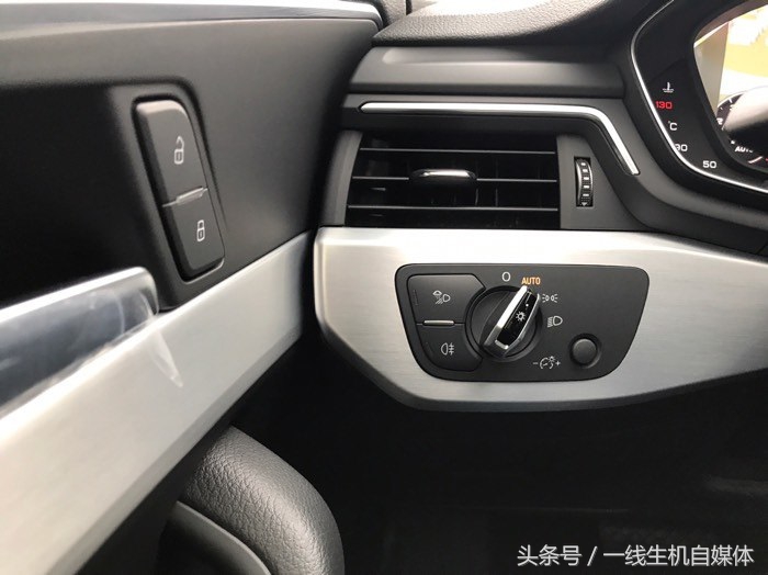 2018款时尚白色奥迪A4L——年轻、运动、有劲、宽敞，我满足了！