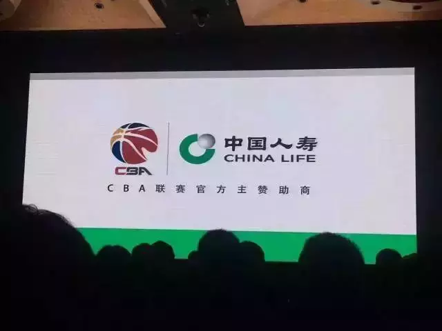 cba球衣为什么印人寿标志(中国人寿成CBA官方主赞助商，保险与体育如何实现共赢？)