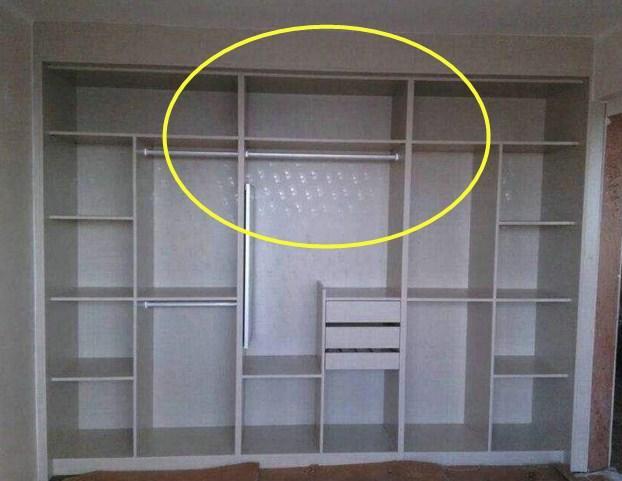 邻居家凿鞋柜竟砸掉我家一半公共墙，头回遇到这种事，谁来评评理