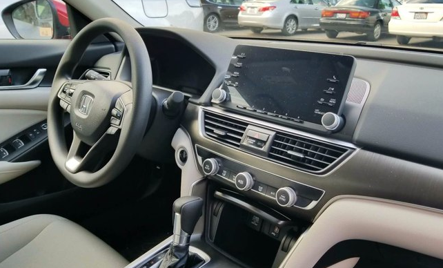 雅阁十代中控_十代雅阁豪华版中控屏 - 阜阳汽车网