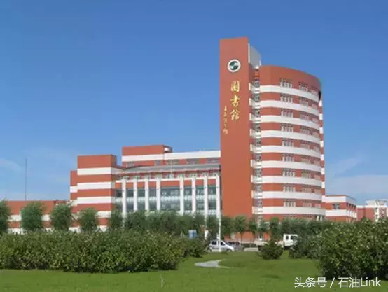 细数石油大学标志性建筑，你还记得母校的样子吗？